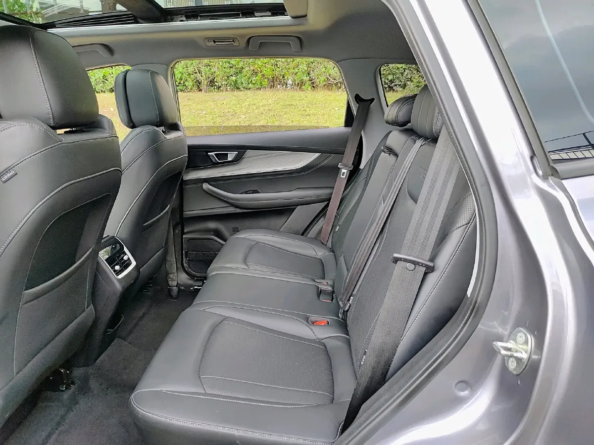 2023 Chery Tiggo 8 1.6T 197HP L4 7DCT,autocango,china used car exporter,china ev exporter,chinese used car exporter,chinese used ev exporter