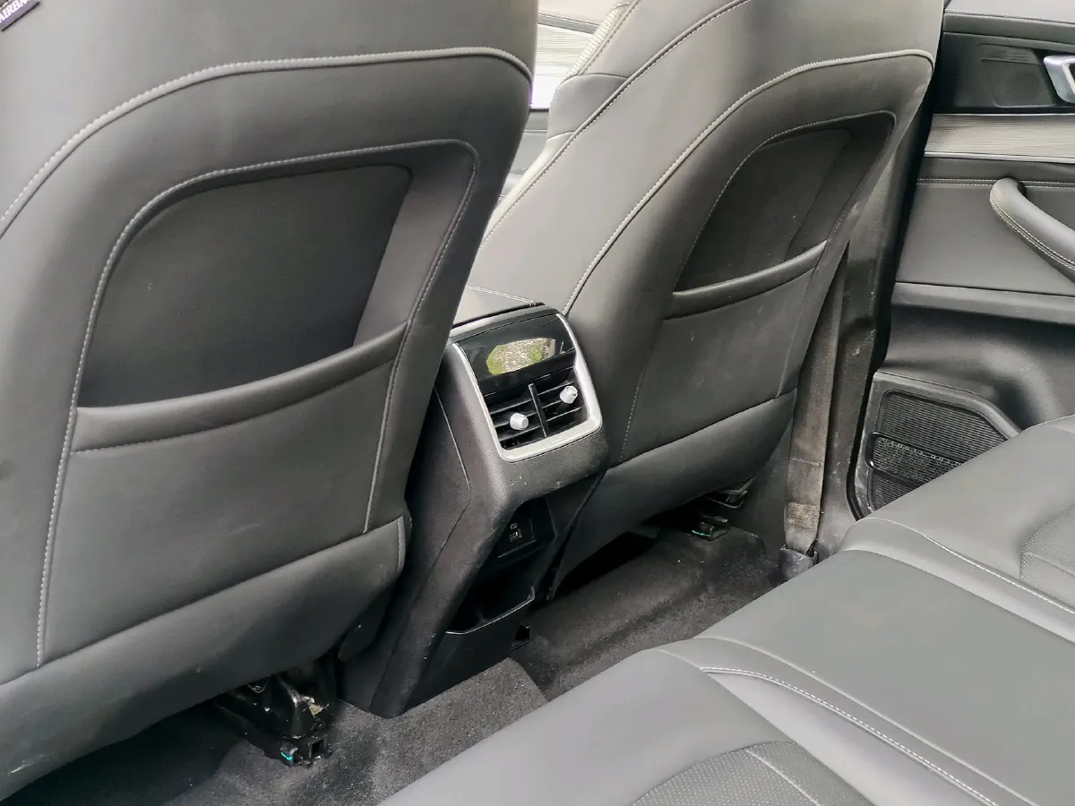 2023 Chery Tiggo 8 1.6T 197HP L4 7DCT,autocango,china used car exporter,china ev exporter,chinese used car exporter,chinese used ev exporter