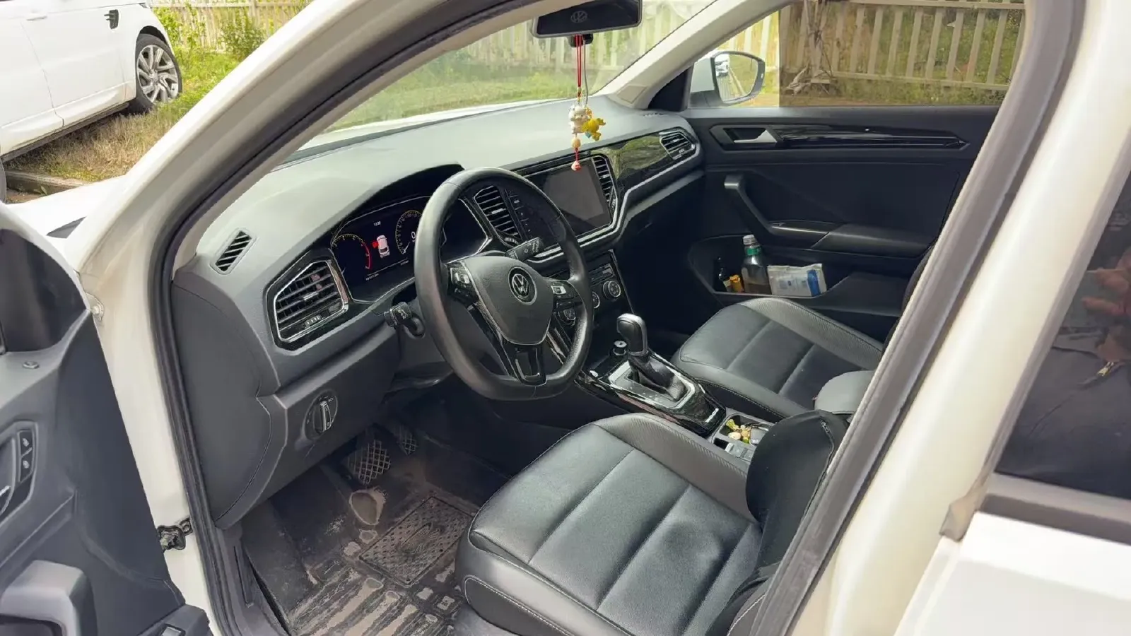 2021 Volkswagen T-Roc 1.4T 150HP L4 7DCT,autocango,china used car exporter,china ev exporter,chinese used car exporter,chinese used ev exporter