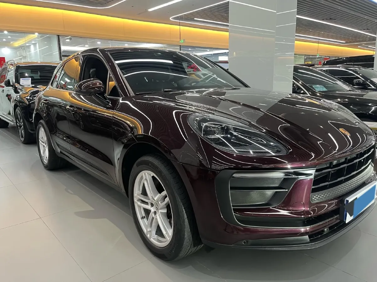 2024 Porsche Macan 2.0T 265HP L4 7DCT,autocango,china used car exporter,china ev exporter,chinese used car exporter,chinese used ev exporter