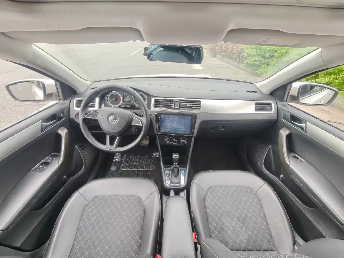 2018 Skoda Rapid 1.6L 110HP L4 6AT,autocango,china used car exporter,china ev exporter,chinese used car exporter,chinese used ev exporter