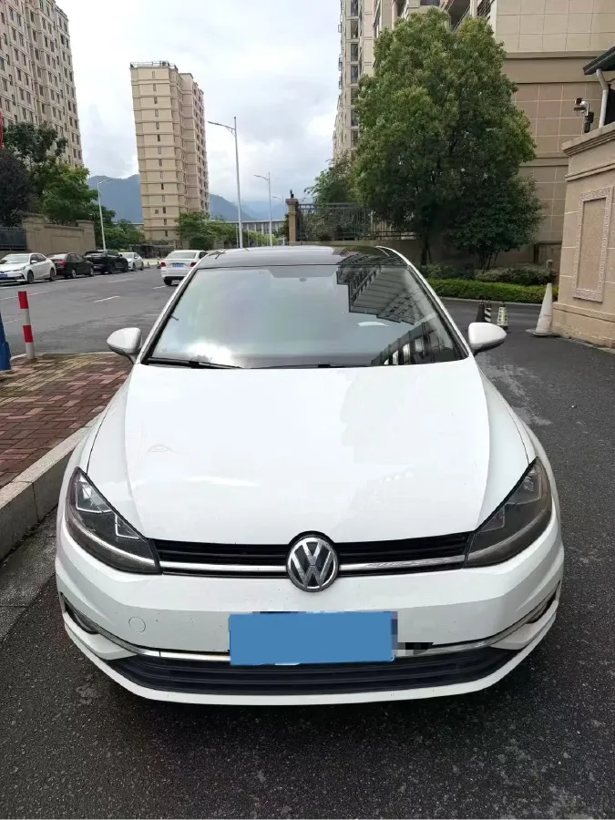 2018 Volkswagen Golf 1.6L 110HP L4 6AT,autocango,china used car exporter,china ev exporter,chinese used car exporter,chinese used ev exporter
