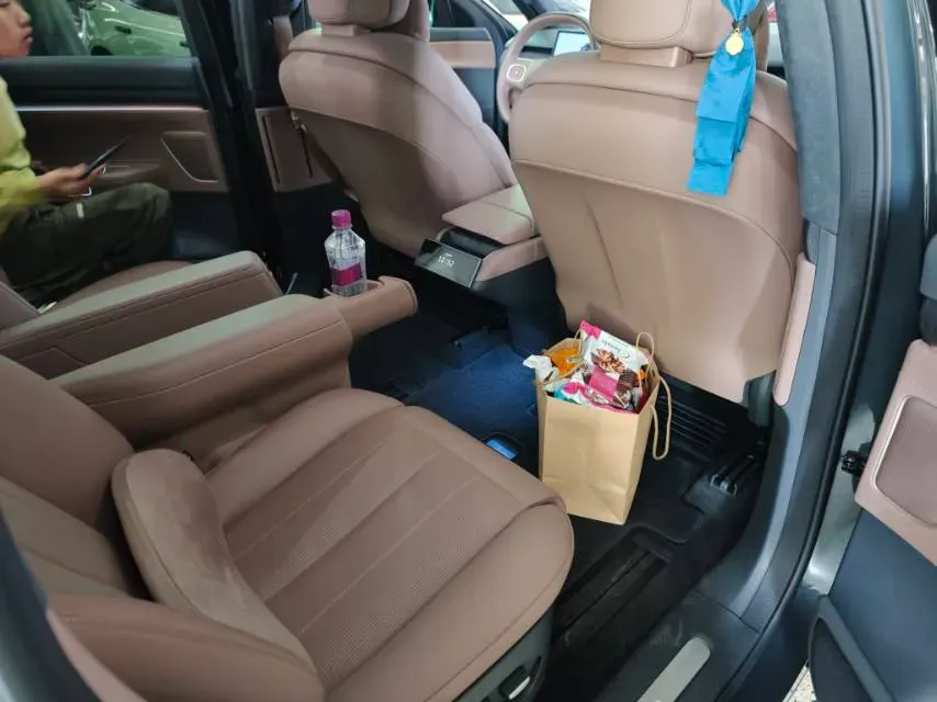 2024 NIO ES8 BEV 75KWH,autocango,china used car exporter,china ev exporter,chinese used car exporter,chinese used ev exporter