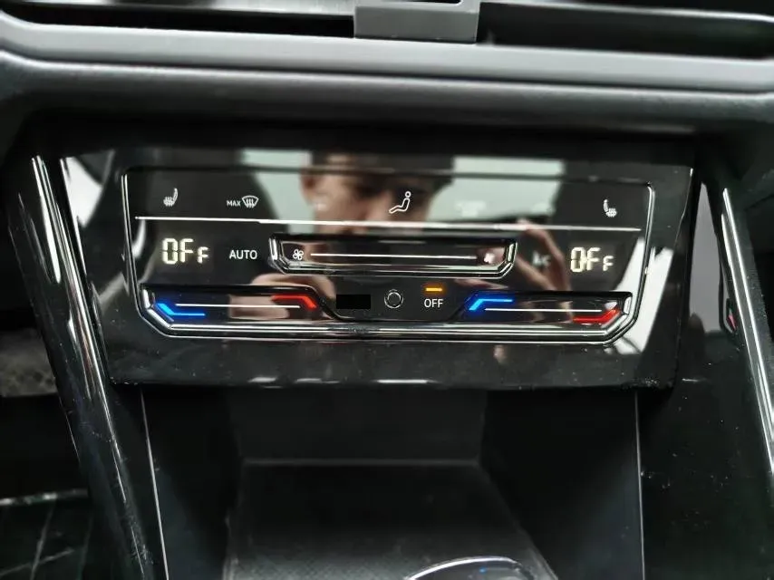 2022 Volkswagen Tayron 1.4T 150HP L4 7DCT,autocango,china used car exporter,china ev exporter,chinese used car exporter,chinese used ev exporter