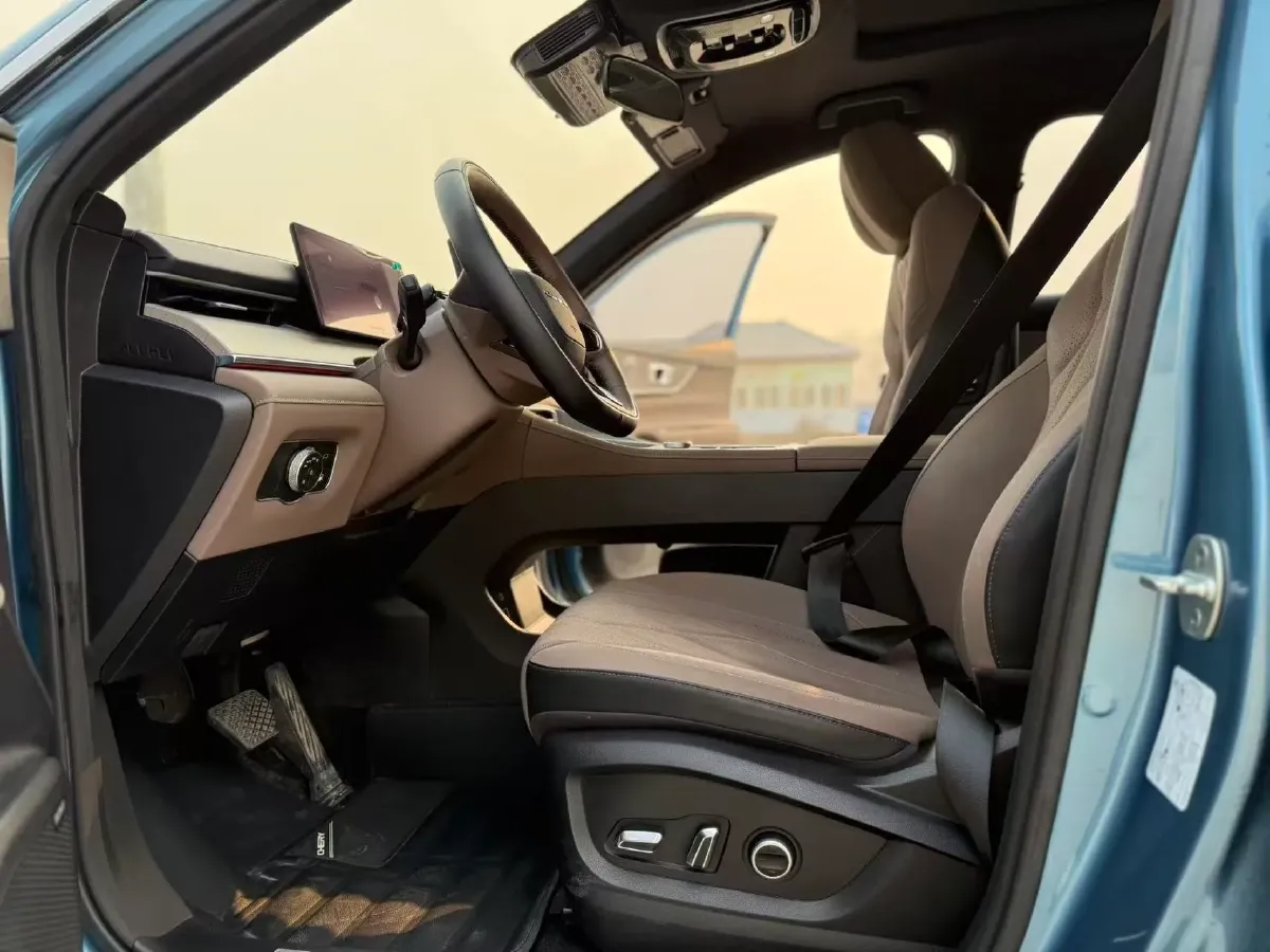 2025 Chery Tiggo8 PLUS C-DM 1.5T 156HP L4 1DHT PHEV,autocango,china used car exporter,china ev exporter,chinese used car exporter,chinese used ev exporter