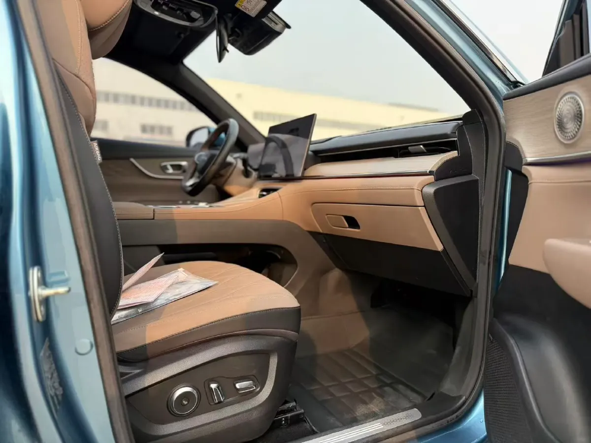 2025 Chery Tiggo8 PLUS C-DM 1.5T 156HP L4 1DHT PHEV,autocango,china used car exporter,china ev exporter,chinese used car exporter,chinese used ev exporter