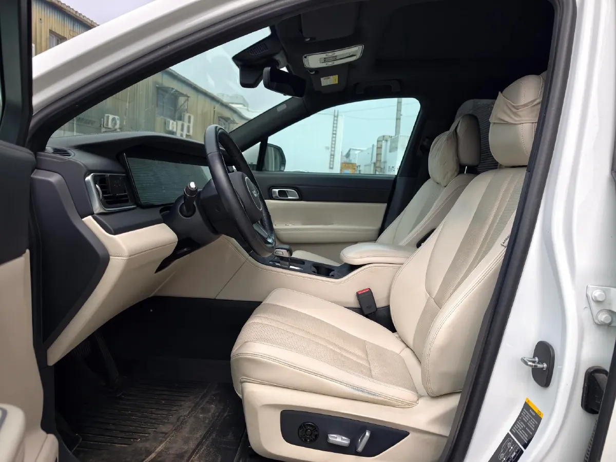 2020 Li ONE Range Extended 131HP REEV 40.5KWH,autocango,china used car exporter,china ev exporter,chinese used car exporter,chinese used ev exporter