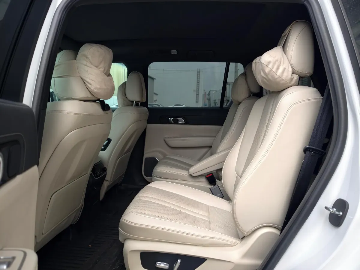 2020 Li ONE Range Extended 131HP REEV 40.5KWH,autocango,china used car exporter,china ev exporter,chinese used car exporter,chinese used ev exporter