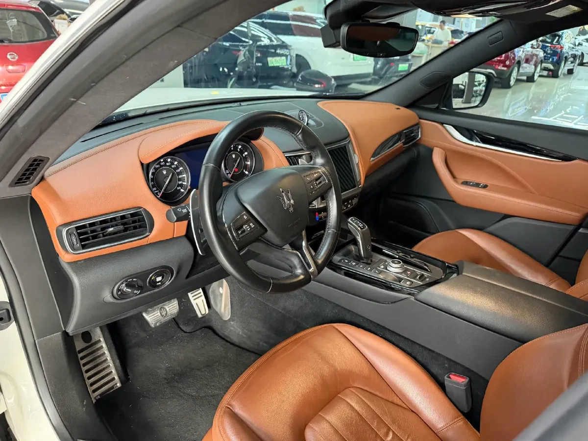 2021 Maserati Levante 3.0T 350HP V6 8AT,autocango,china used car exporter,china ev exporter,chinese used car exporter,chinese used ev exporter