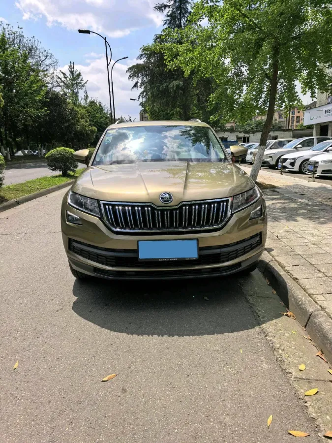 2017 Skoda Kodiak 1.8T 180HP L4 7DCT,autocango,china used car exporter,china ev exporter,chinese used car exporter,chinese used ev exporter