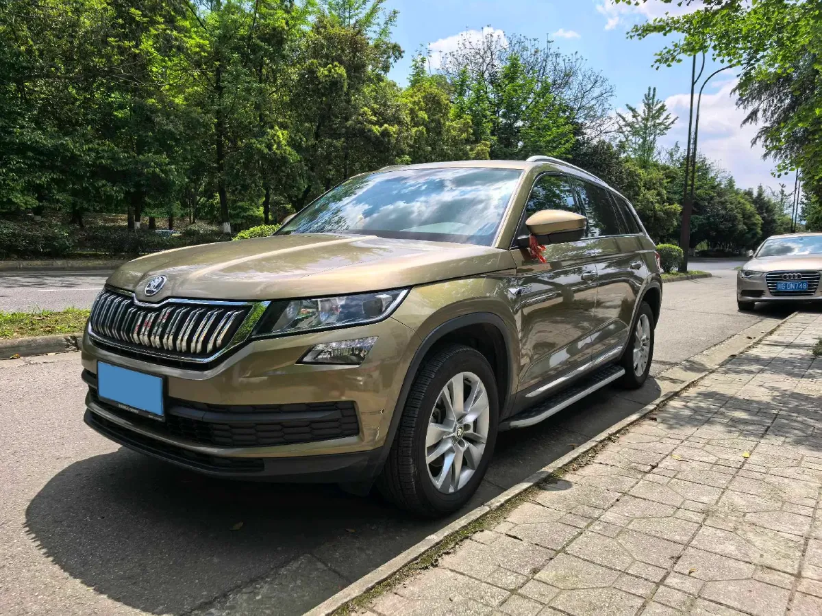 2017 Skoda Kodiak 1.8T 180HP L4 7DCT,autocango,china used car exporter,china ev exporter,chinese used car exporter,chinese used ev exporter