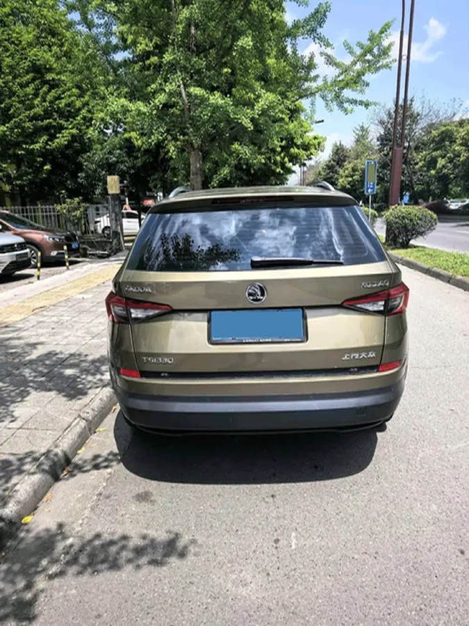 2017 Skoda Kodiak 1.8T 180HP L4 7DCT,autocango,china used car exporter,china ev exporter,chinese used car exporter,chinese used ev exporter