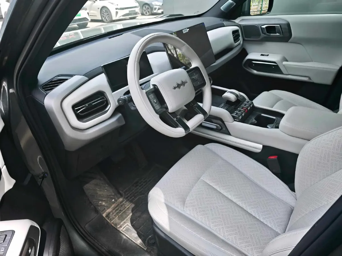 2025 FangChengBao Tai 3 BEV,autocango,china used car exporter,china ev exporter,chinese used car exporter,chinese used ev exporter