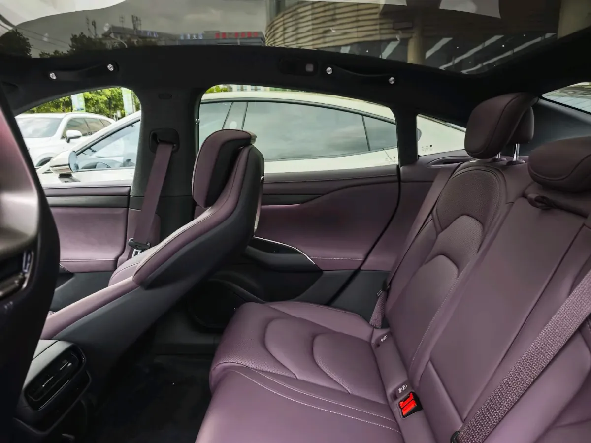 2024 MI SU7 BEV 73.6KWH,autocango,china used car exporter,china ev exporter,chinese used car exporter,chinese used ev exporter