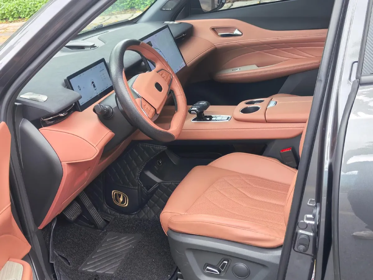 2024 ChangAn UNI-Z 1.5L 98HP L4 E-CVT PHEV 18.4KWH,autocango,china used car exporter,china ev exporter,chinese used car exporter,chinese used ev exporter