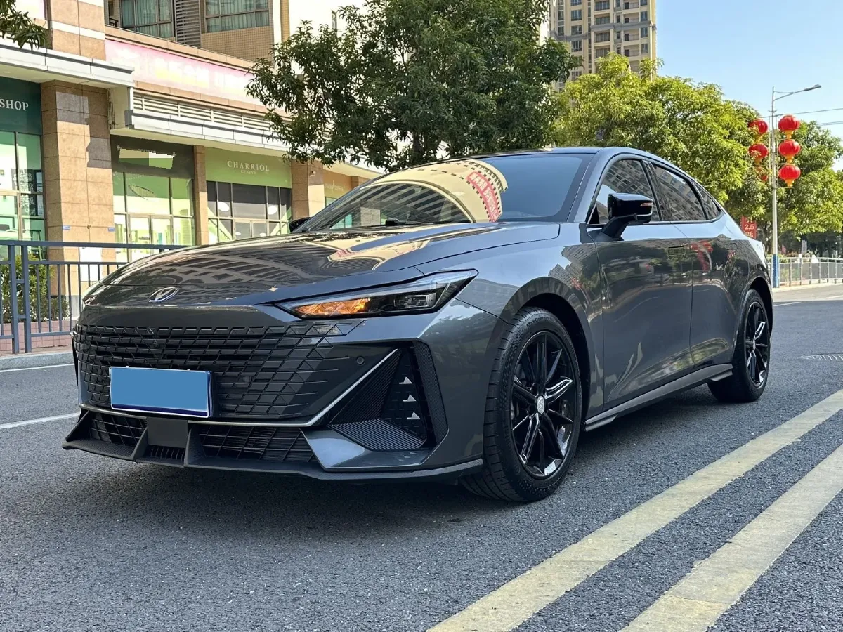 2022 ChangAn UNI-V 1.5T 188HP L4 7DCT,autocango,china used car exporter,china ev exporter,chinese used car exporter,chinese used ev exporter