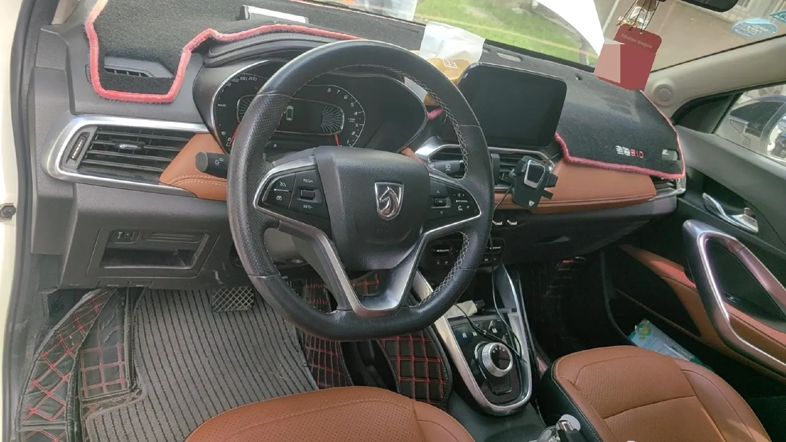 2017 HaiMa S5 Young Edition 1.6L 122HP L4 5MT,autocango,china used car exporter,china ev exporter,chinese used car exporter,chinese used ev exporter