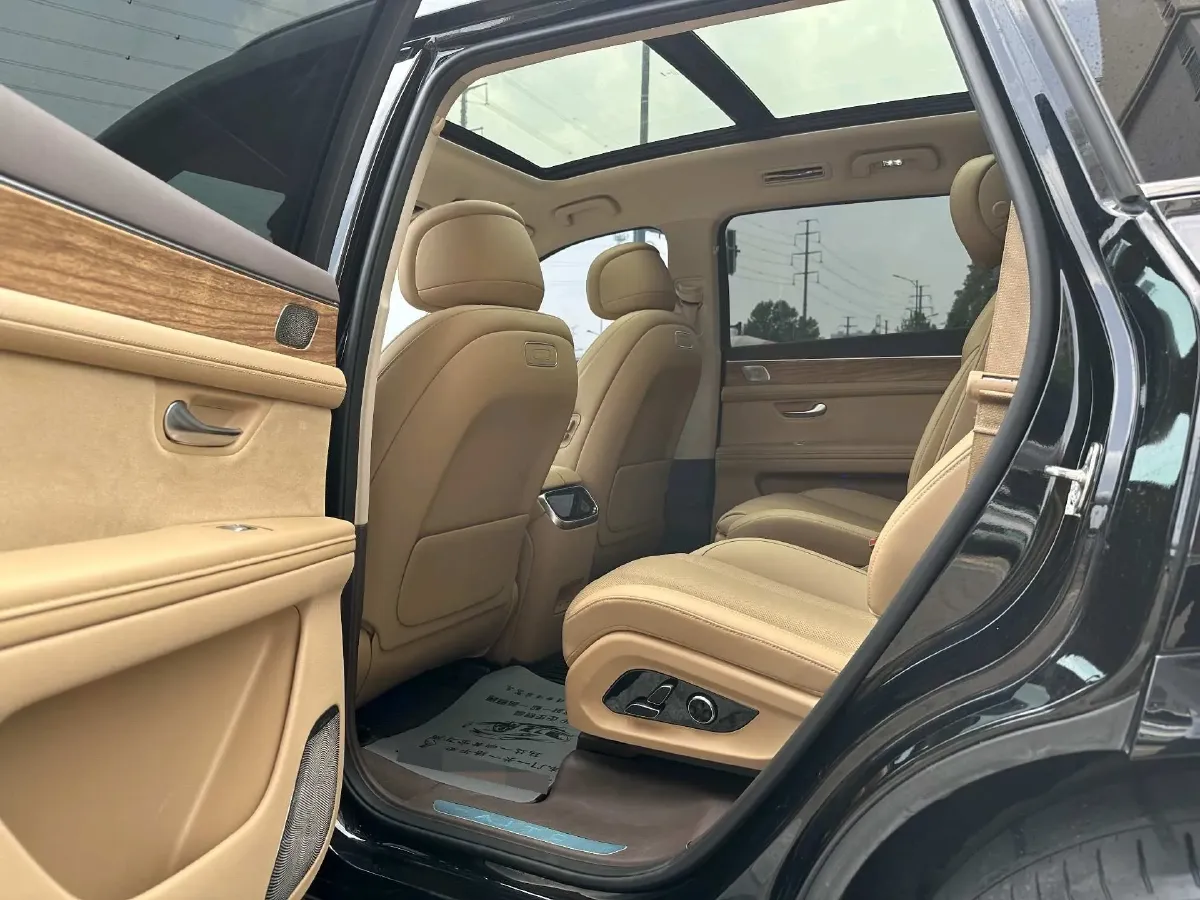 2024 AITO AITO M7 1.5T 152HP L4 REEV 40KWH,autocango,china used car exporter,china ev exporter,chinese used car exporter,chinese used ev exporter