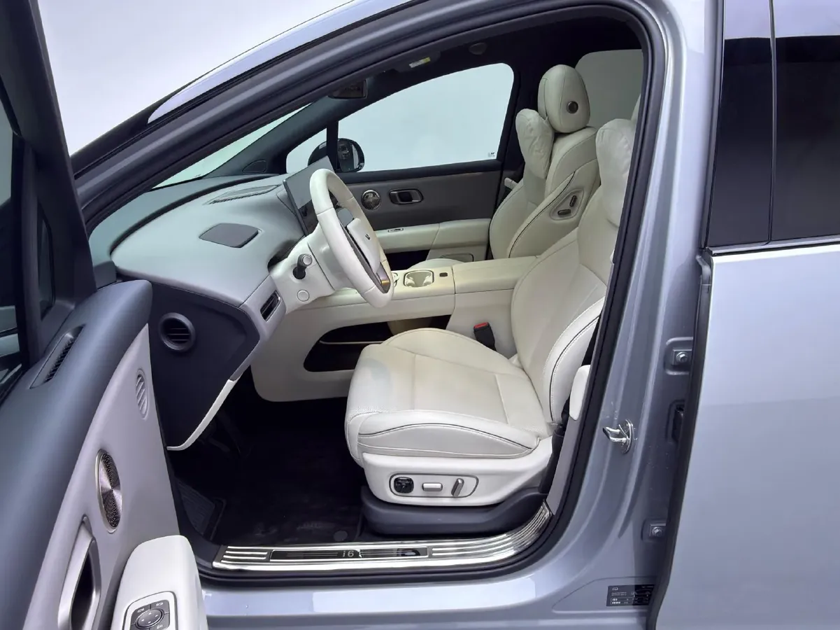 2025 Li i6 BEV,autocango,china used car exporter,china ev exporter,chinese used car exporter,chinese used ev exporter