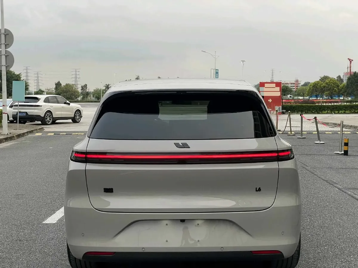 2024 Li L6 Range Extended 154HP L4 REEV 36.8KWH,autocango,china used car exporter,china ev exporter,chinese used car exporter,chinese used ev exporter