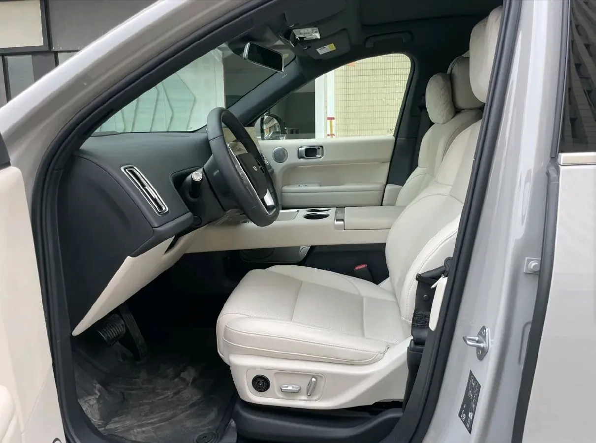 2024 Li L6 Range Extended 154HP L4 REEV 36.8KWH,autocango,china used car exporter,china ev exporter,chinese used car exporter,chinese used ev exporter