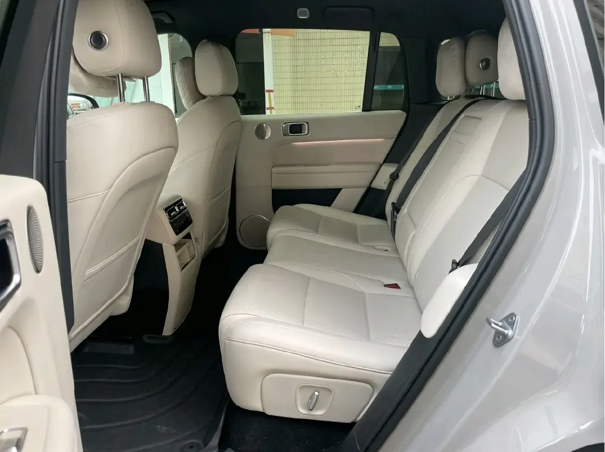 2024 Li L6 Range Extended 154HP L4 REEV 36.8KWH,autocango,china used car exporter,china ev exporter,chinese used car exporter,chinese used ev exporter