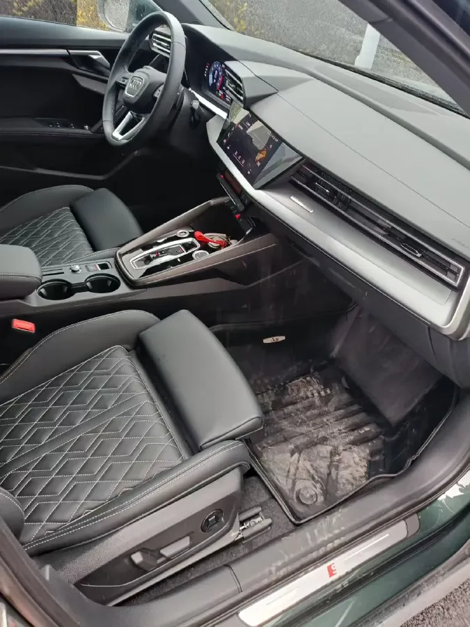 2025 Audi A3 1.5T 160HP L4 7DCT,autocango,china used car exporter,china ev exporter,chinese used car exporter,chinese used ev exporter