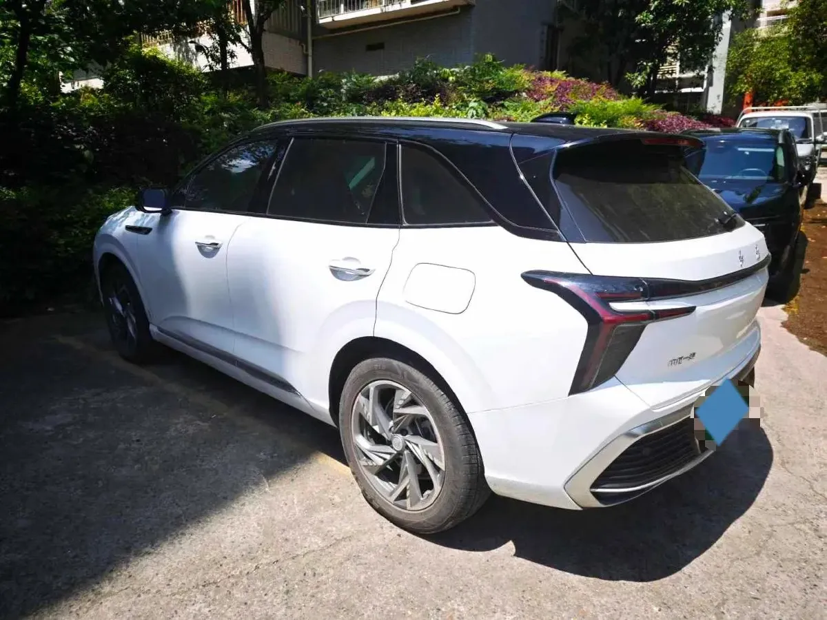 2024 HongQi HS3 1.5T 169HP L4 1DHT PHEV 18.4KWH,autocango,china used car exporter,china ev exporter,chinese used car exporter,chinese used ev exporter