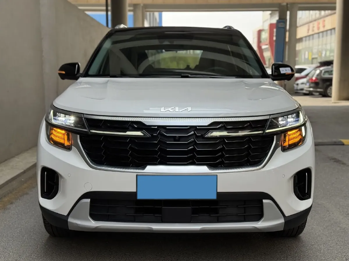 2023 Kia Seltos 1.5L 115HP L4 CVT,autocango,china used car exporter,china ev exporter,chinese used car exporter,chinese used ev exporter