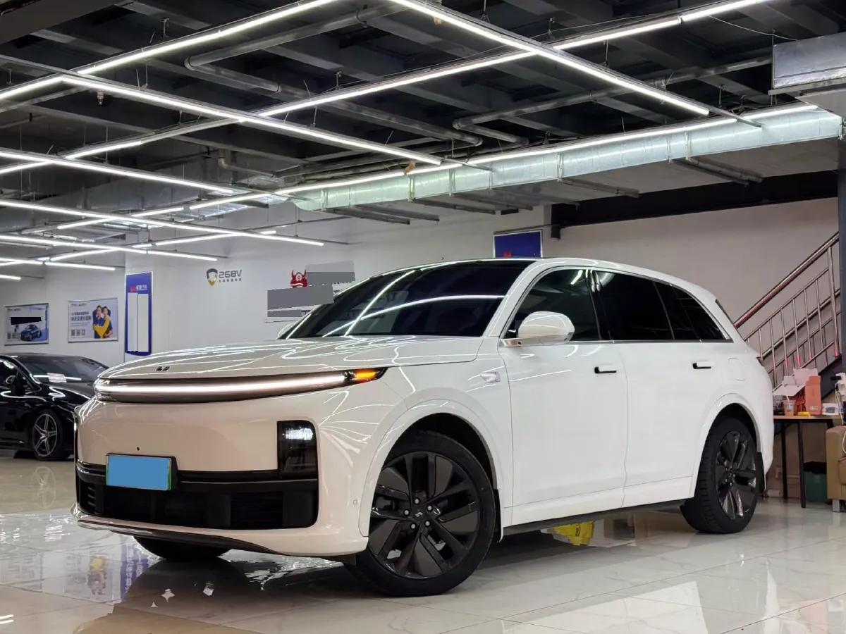 2023 Li L7 Range Extended 154HP REEV 40.9KWH,autocango,china used car exporter,china ev exporter,chinese used car exporter,chinese used ev exporter