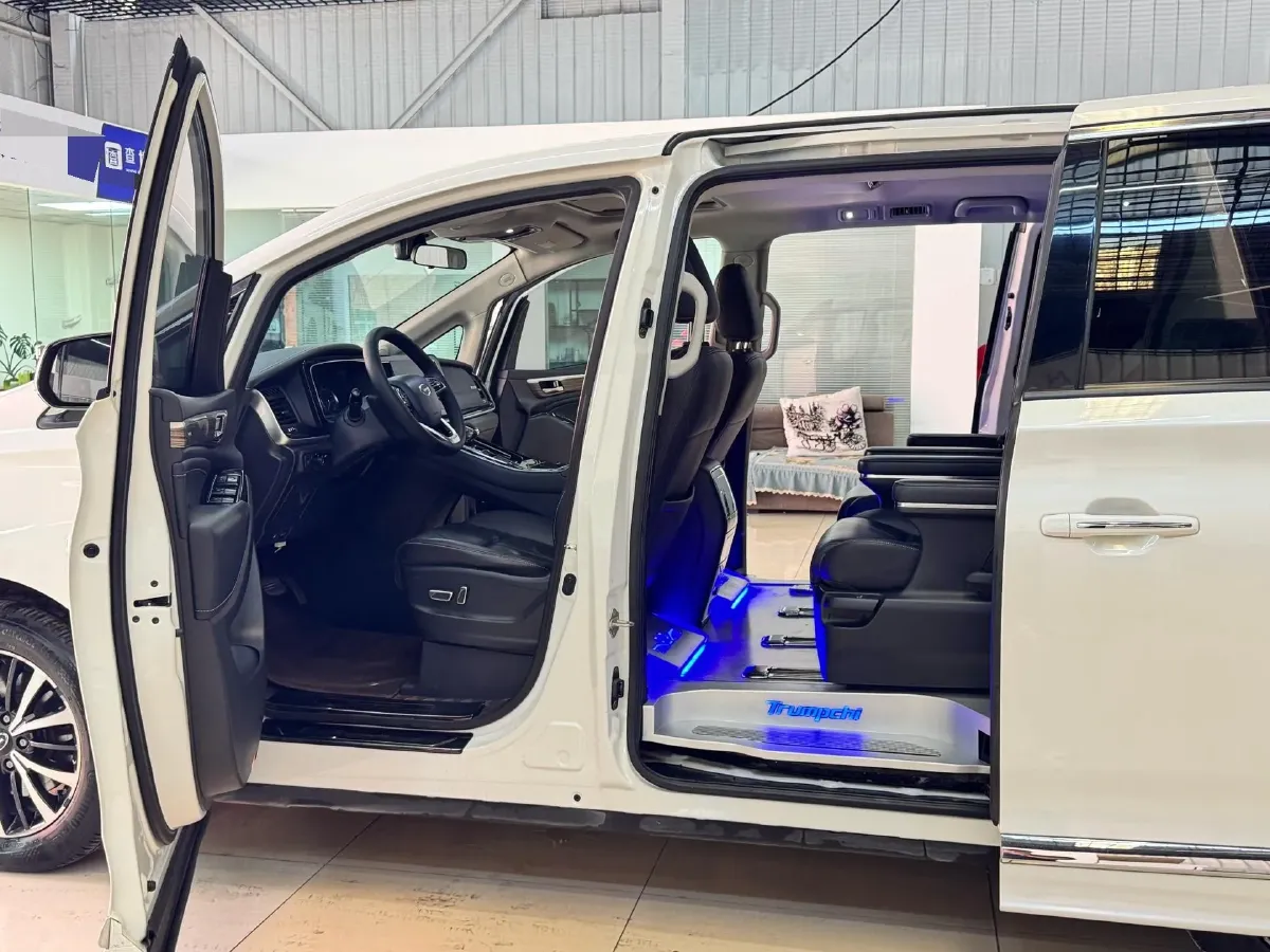 2021 GAC Trumpchi M8 2.0T 252HP L4 8AT,autocango,china used car exporter,china ev exporter,chinese used car exporter,chinese used ev exporter