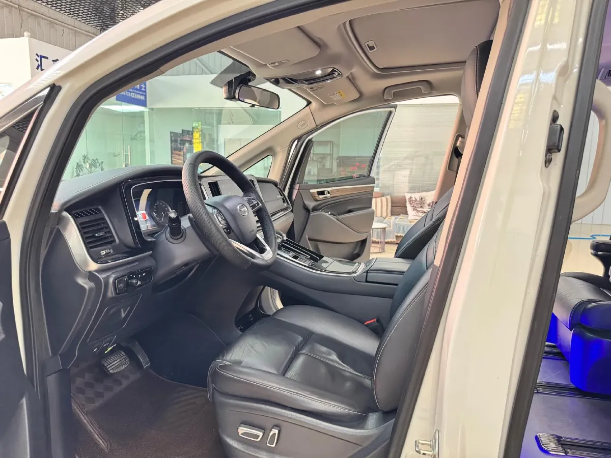 2021 GAC Trumpchi M8 2.0T 252HP L4 8AT,autocango,china used car exporter,china ev exporter,chinese used car exporter,chinese used ev exporter