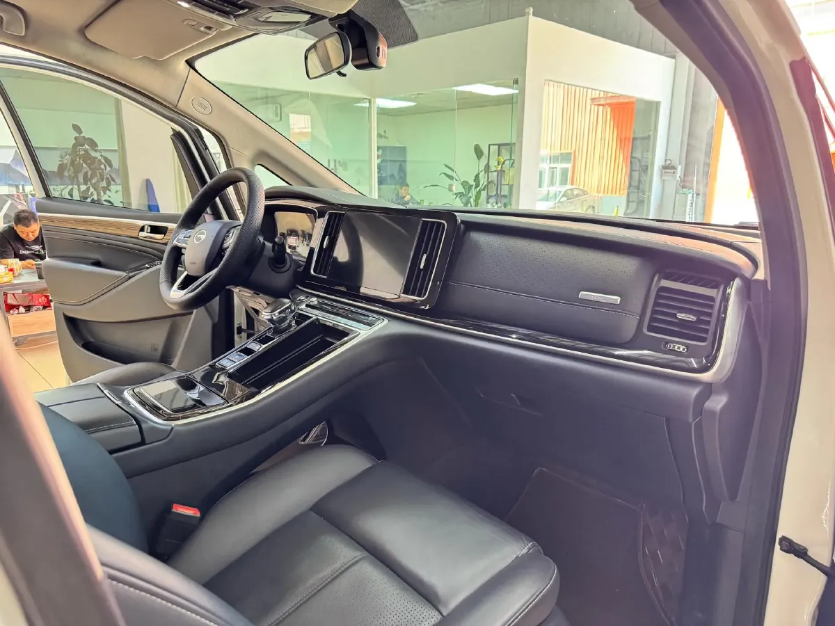 2021 GAC Trumpchi M8 2.0T 252HP L4 8AT,autocango,china used car exporter,china ev exporter,chinese used car exporter,chinese used ev exporter