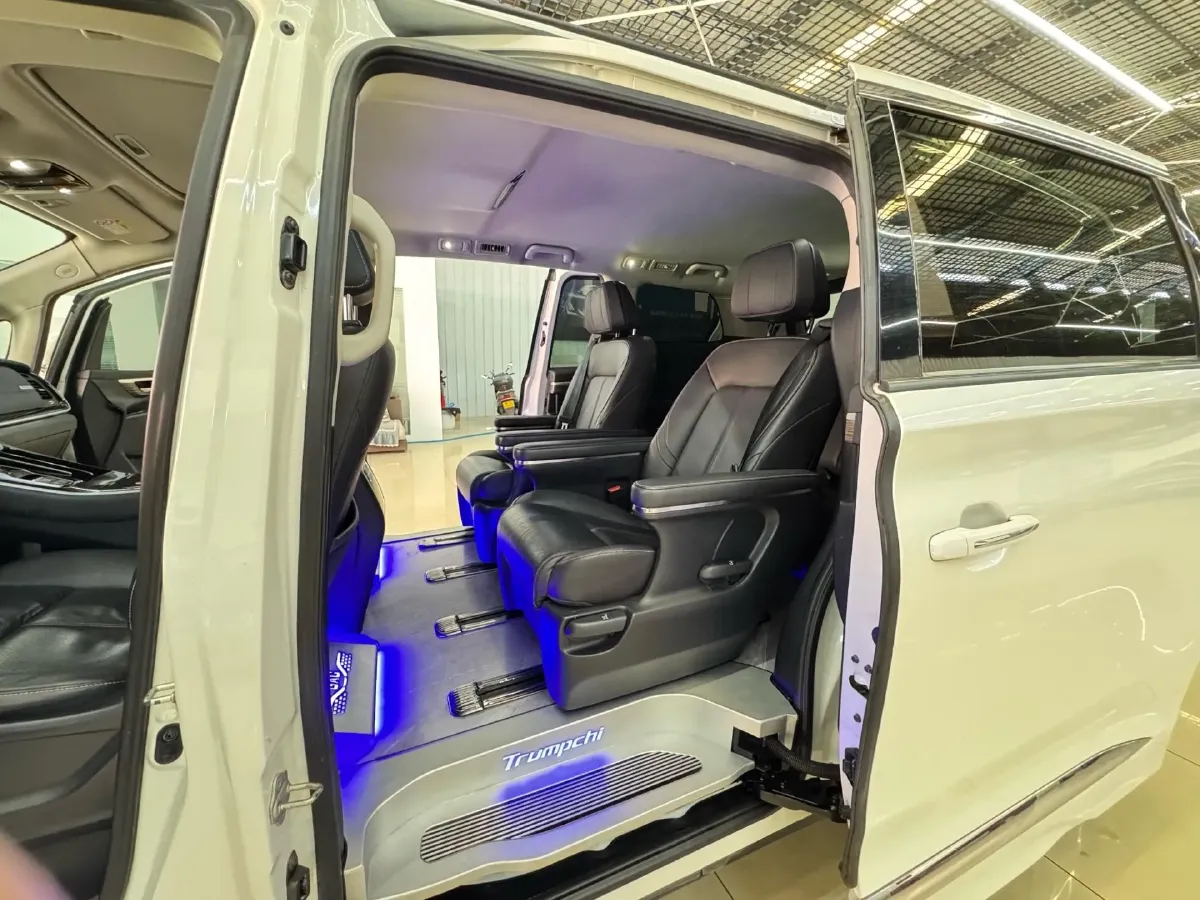 2021 GAC Trumpchi M8 2.0T 252HP L4 8AT,autocango,china used car exporter,china ev exporter,chinese used car exporter,chinese used ev exporter