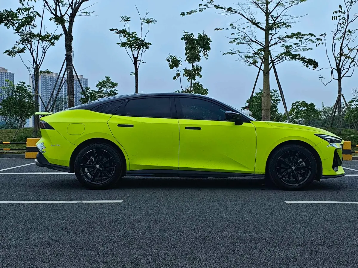 2023 ChangAn UNI-V iDD 1.5T 170HP L4 6TCT PHEV 18.4KWH,autocango,china used car exporter,china ev exporter,chinese used car exporter,chinese used ev exporter