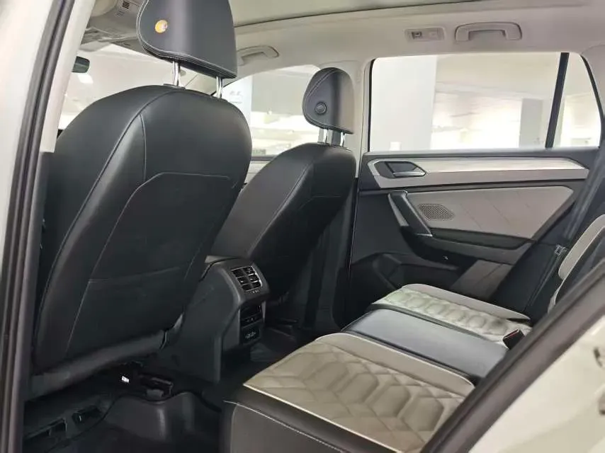 2023 Volkswagen Tayron 2.0T 220HP L4 7DCT,autocango,china used car exporter,china ev exporter,chinese used car exporter,chinese used ev exporter