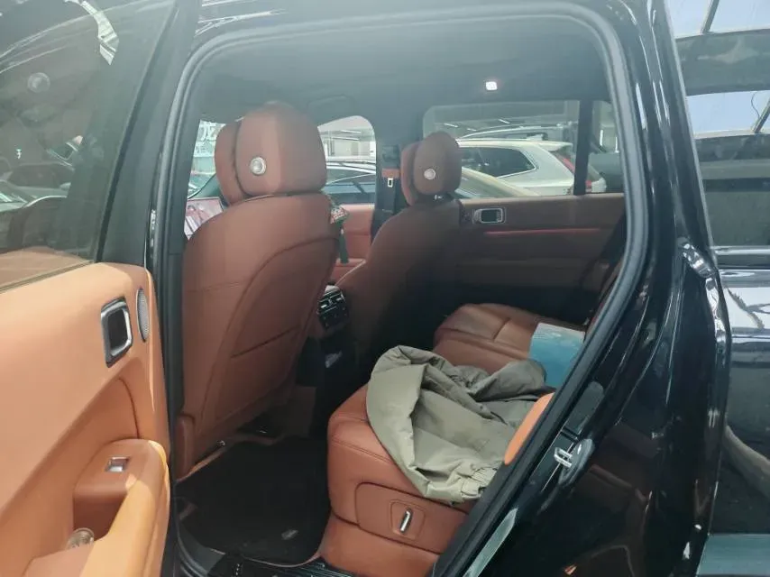 2024 Li L6 Range Extended 154HP L4 REEV 36.8KWH,autocango,china used car exporter,china ev exporter,chinese used car exporter,chinese used ev exporter