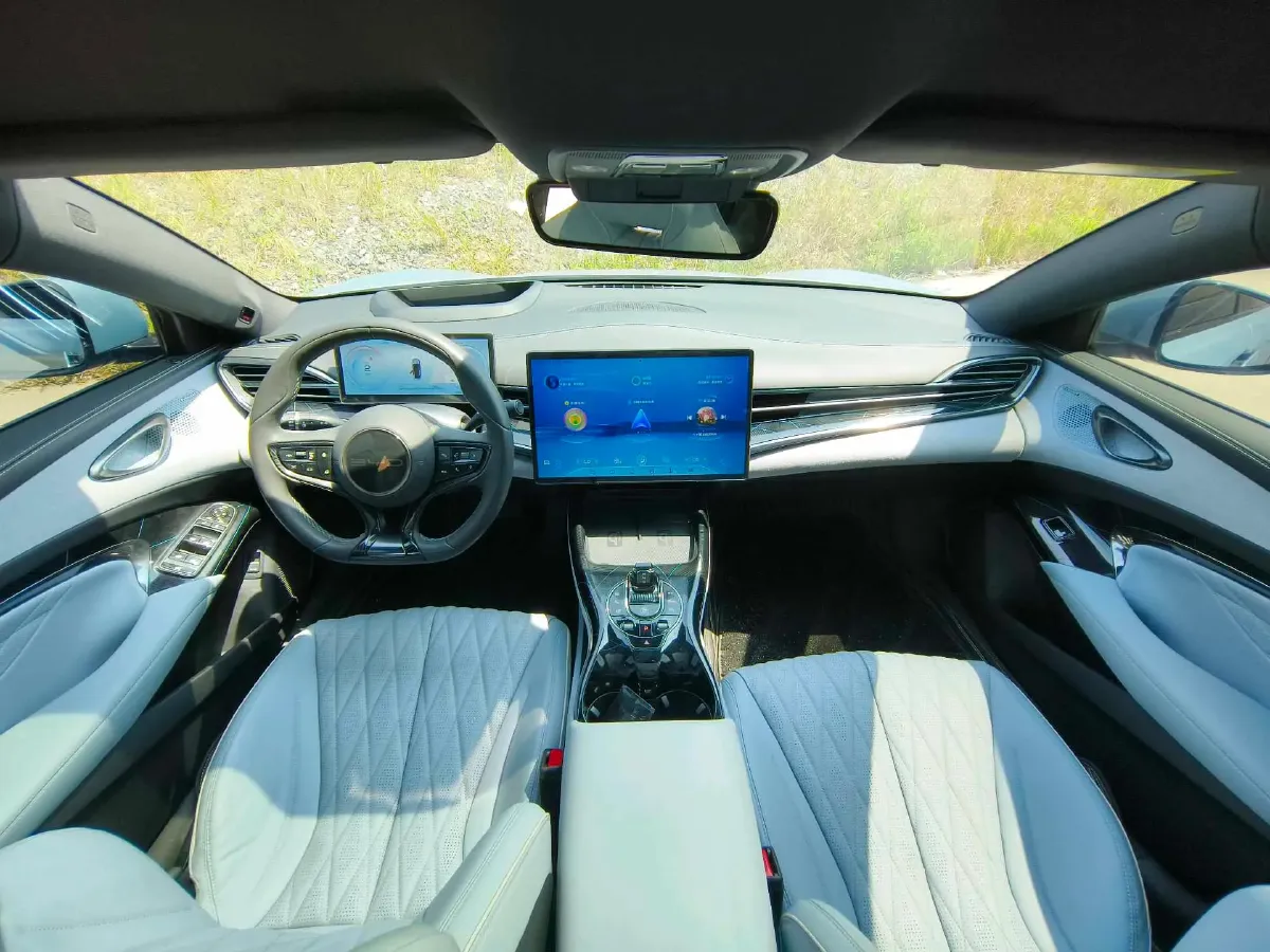 2022 AITO AITO M5 Range Extended 125HP REEV 40KWH,autocango,china used car exporter,china ev exporter,chinese used car exporter,chinese used ev exporter