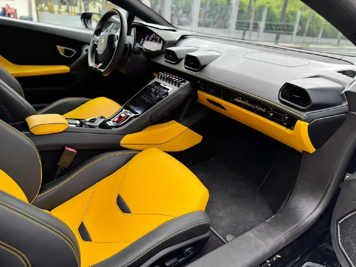 2019 Lamborghini Huracán 5.2L 640HP V10 7DCT,autocango,china used car exporter,china ev exporter,chinese used car exporter,chinese used ev exporter