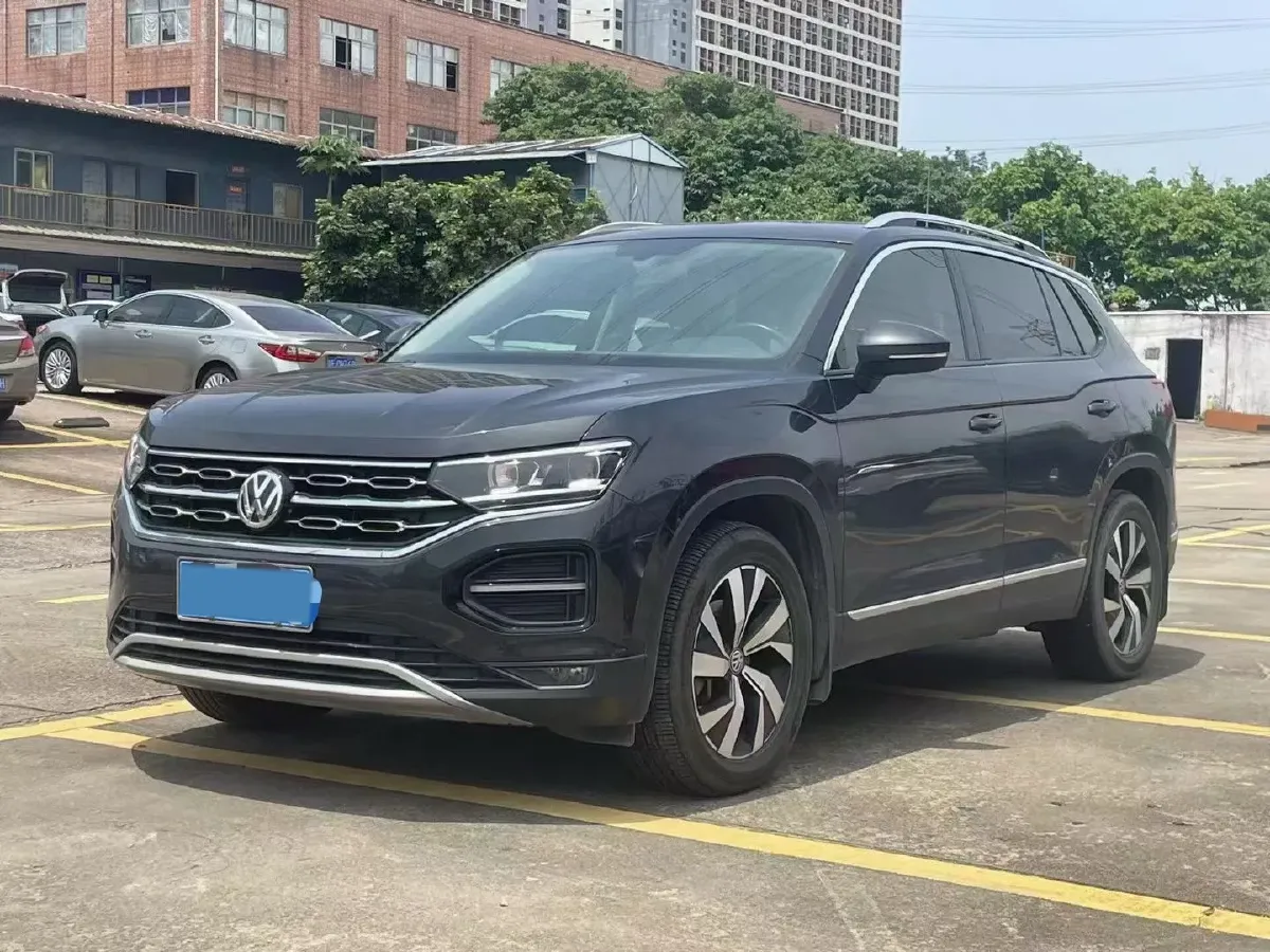 2019 Jeep Cherokee 2.0T 234HP L4 9AT,autocango,china used car exporter,china ev exporter,chinese used car exporter,chinese used ev exporter