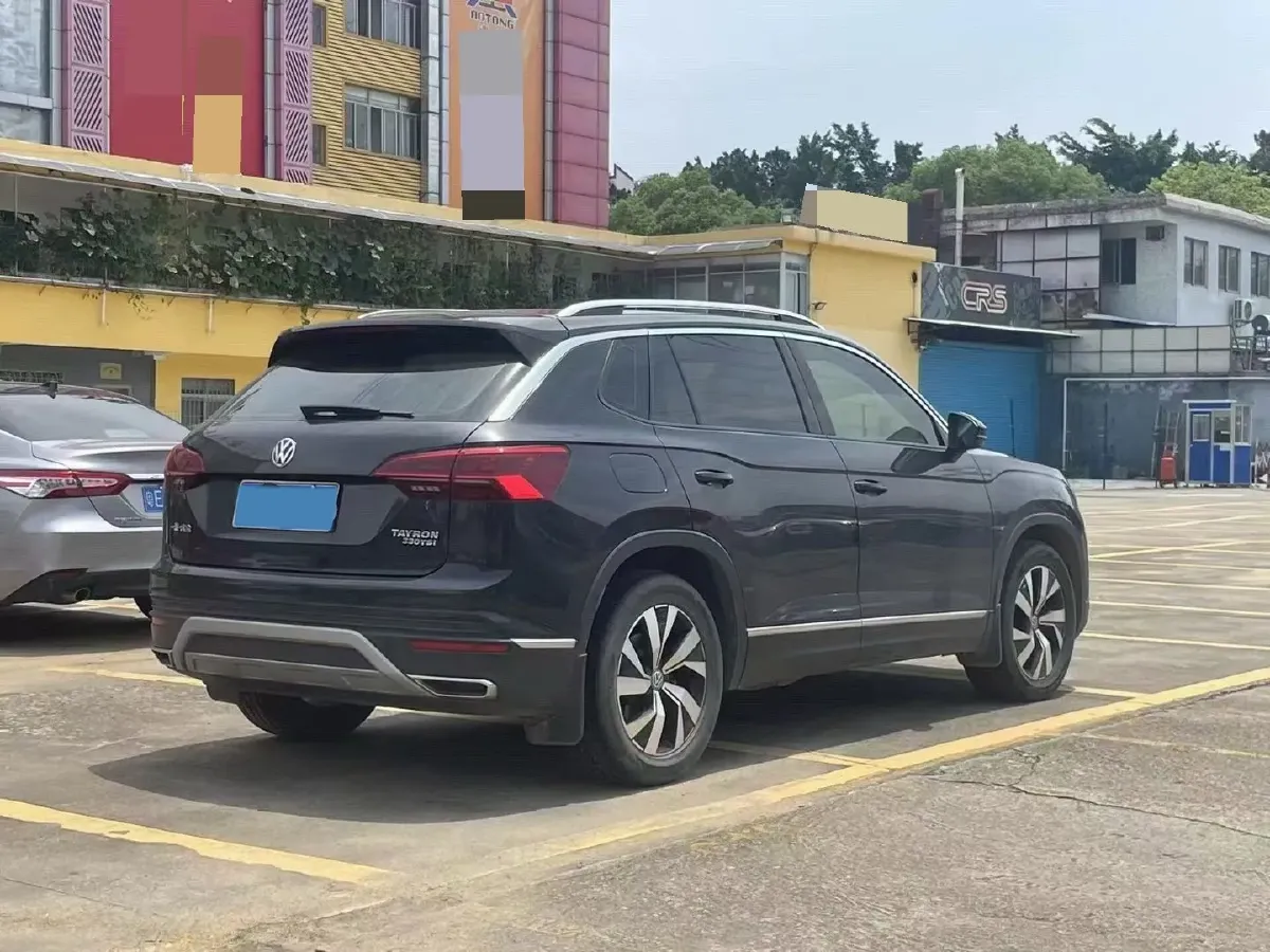 2019 Jeep Cherokee 2.0T 234HP L4 9AT,autocango,china used car exporter,china ev exporter,chinese used car exporter,chinese used ev exporter