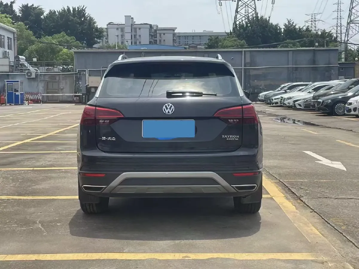2019 Jeep Cherokee 2.0T 234HP L4 9AT,autocango,china used car exporter,china ev exporter,chinese used car exporter,chinese used ev exporter