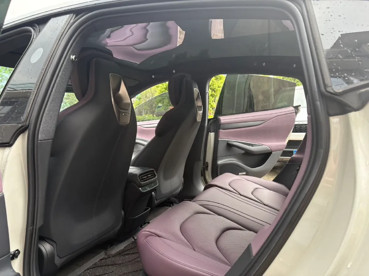 2024 MI SU7 BEV 73.6KWH,autocango,china used car exporter,china ev exporter,chinese used car exporter,chinese used ev exporter