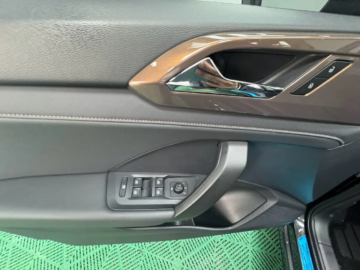 2021 Volkswagen Tharu 1.4T 150HP L4 7DCT,autocango,china used car exporter,china ev exporter,chinese used car exporter,chinese used ev exporter