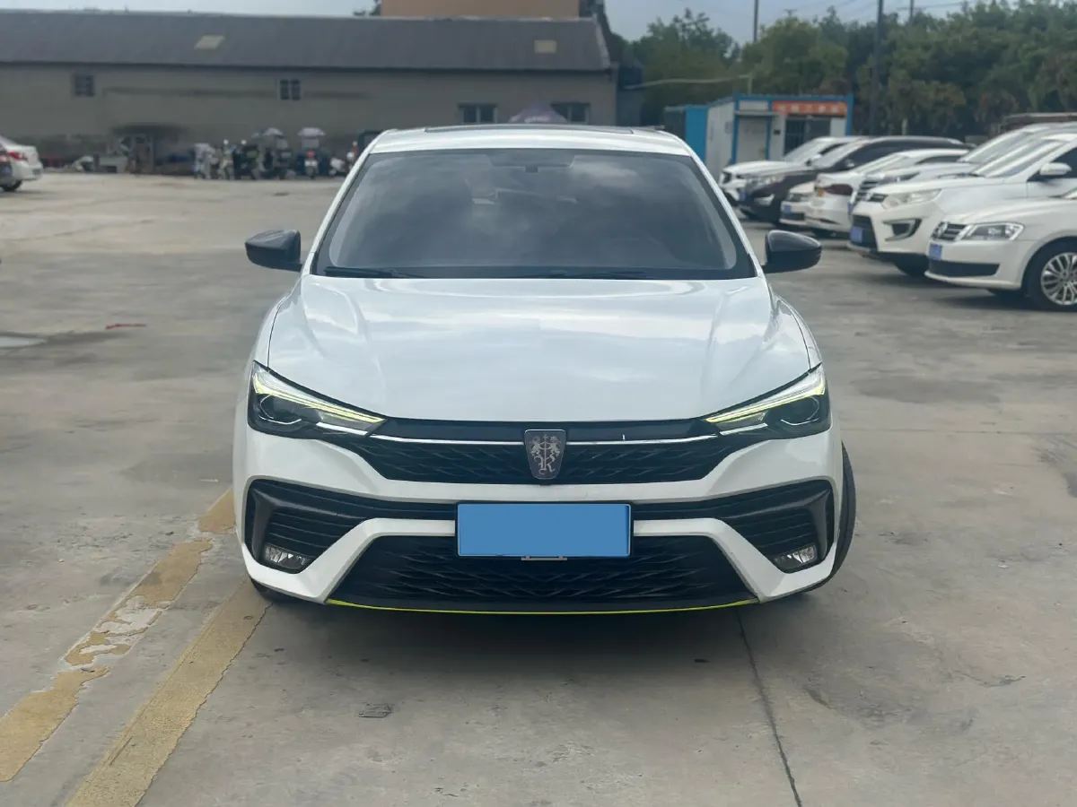 2021 Roewe i5 1.5L 120HP L4 5MT,autocango,china used car exporter,china ev exporter,chinese used car exporter,chinese used ev exporter