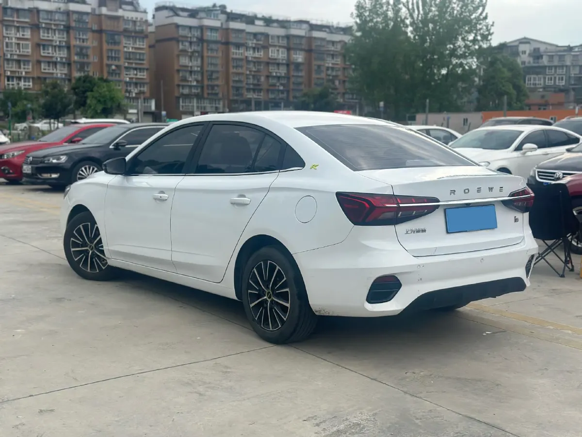 2021 Roewe i5 1.5L 120HP L4 5MT,autocango,china used car exporter,china ev exporter,chinese used car exporter,chinese used ev exporter