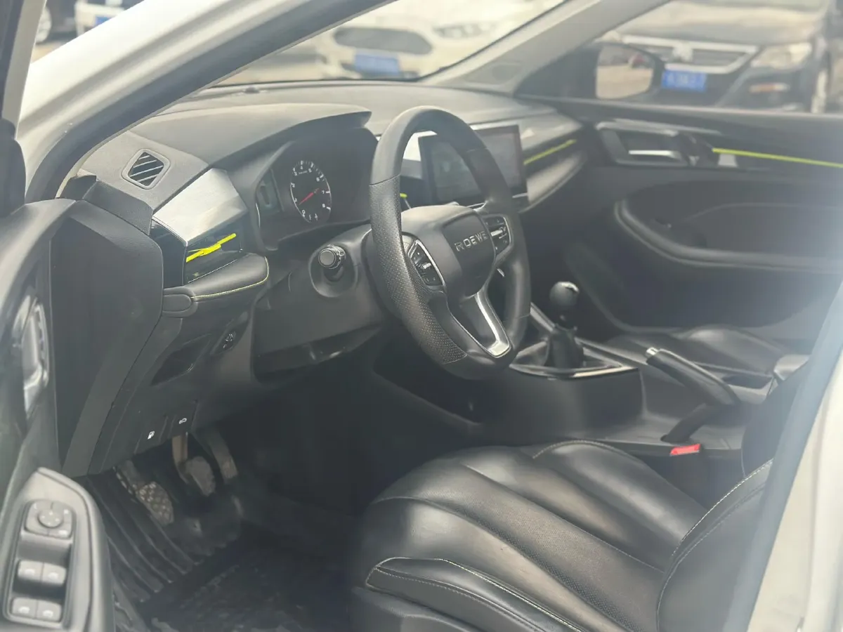 2021 Roewe i5 1.5L 120HP L4 5MT,autocango,china used car exporter,china ev exporter,chinese used car exporter,chinese used ev exporter