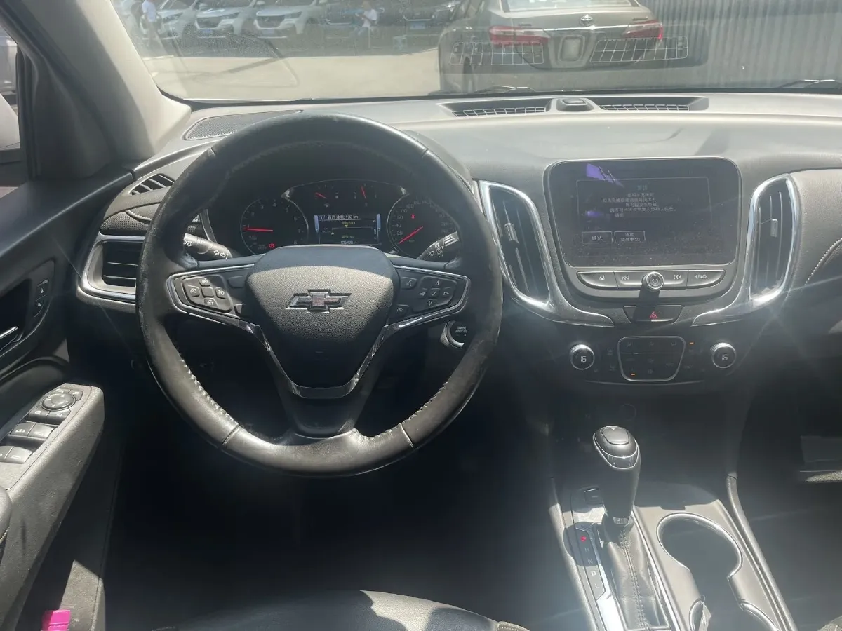 2018 Chevrolet Equinox 2.0T 260HP L4 9AT,autocango,china used car exporter,china ev exporter,chinese used car exporter,chinese used ev exporter