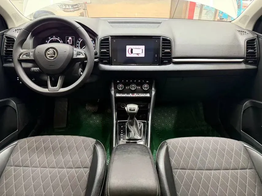 2021 Skoda Karoq 1.4T 150HP L4 7DCT,autocango,china used car exporter,china ev exporter,chinese used car exporter,chinese used ev exporter