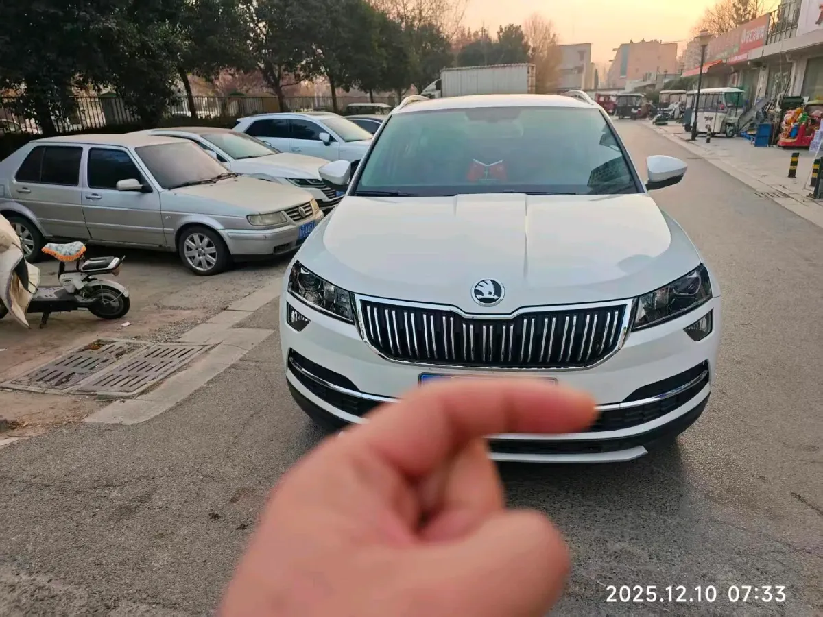 2021 Skoda Karoq 1.4T 150HP L4 7DCT,autocango,china used car exporter,china ev exporter,chinese used car exporter,chinese used ev exporter